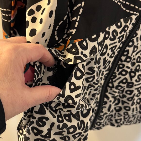 NWT Farm Rio x Adidas front zip floral & graphic print lightweight jacket sz sma - Picture 3 of 6